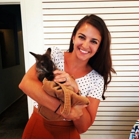 Meet your Posher, Lindsey - Picture 1 of 1